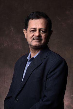 Dr Deepak Kalambkar